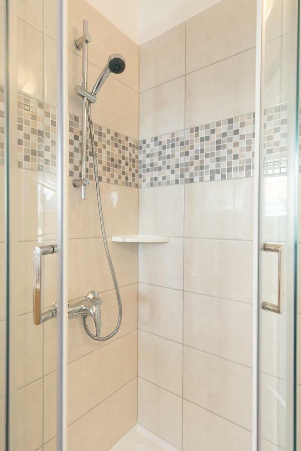 Seaside Apartments Крк Екстер'єр фото