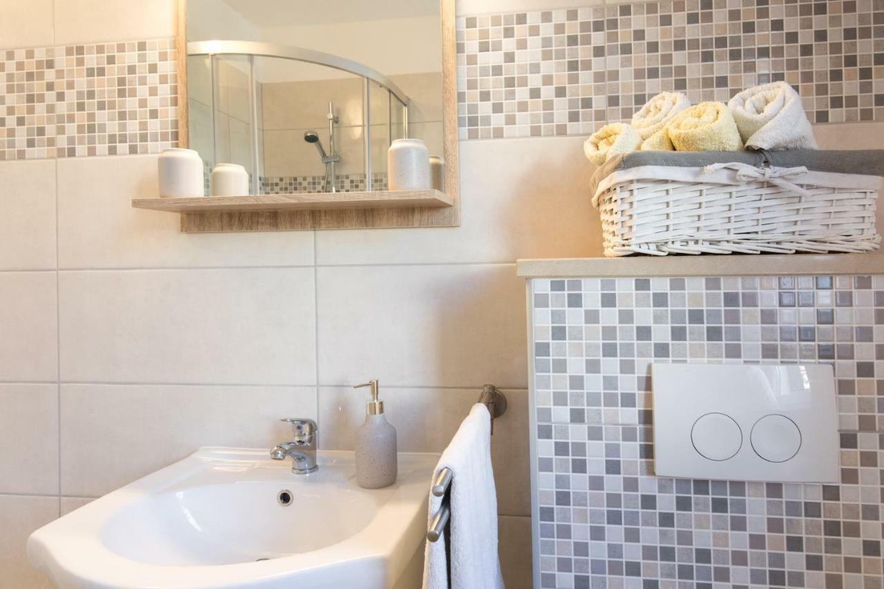Seaside Apartments Крк Екстер'єр фото